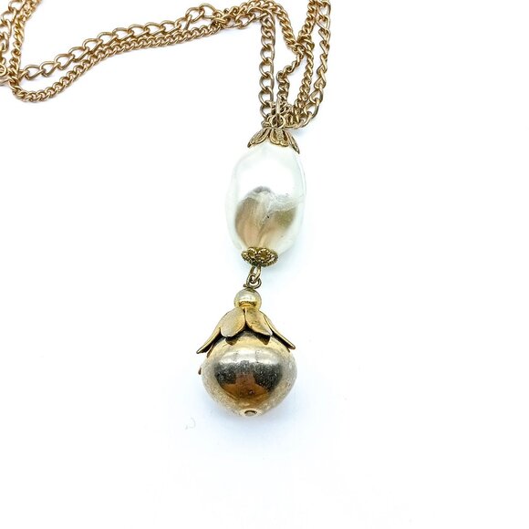 Vintage Baroque Faux Pearl Pendant on Gold Tone Chain Necklace, Bold Chunky Clas - Picture 2 of 4
